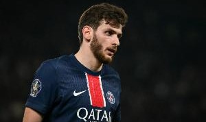 队报：克瓦拉茨赫利亚没有大碍，预计将在周二恢复合练