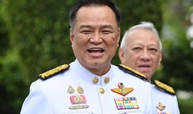 泰国产生新总理，此前一天他信又跑了！